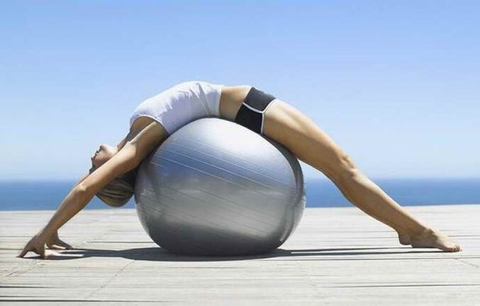 Encaixar exercicios de bola con toraxosteocondrose