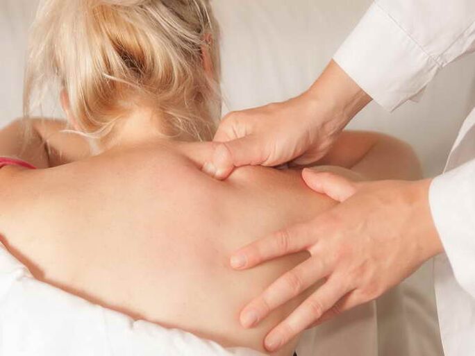 Masaxe con toraxosteoCondrose